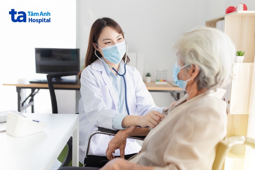 Mỗi người nên đi khám ngay khi nghi ngờ mắc bệnh viêm phổi