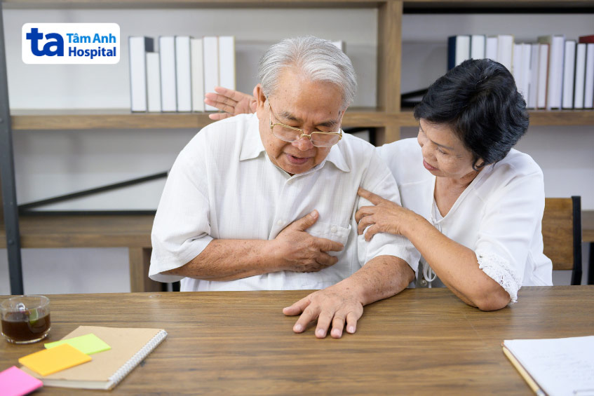Người cao tuổi thường gặp tình trạng tim đập chậm