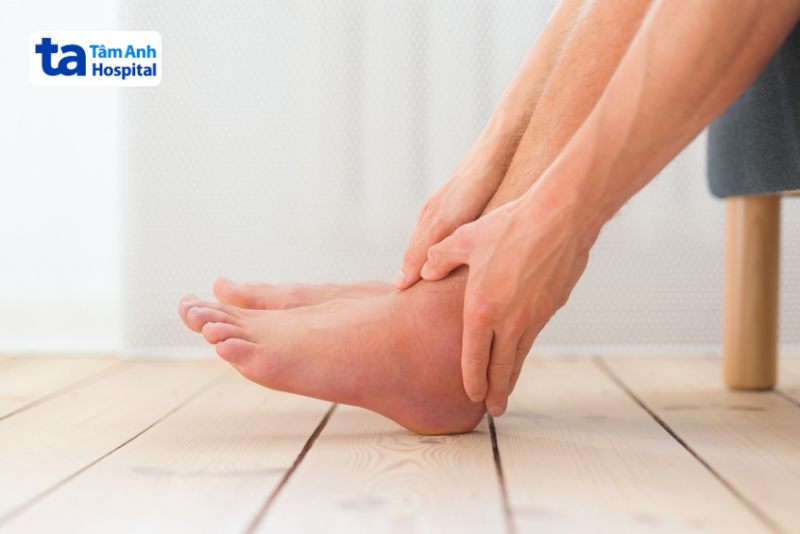 Triệu chứng của bệnh cơ tim hạn chế