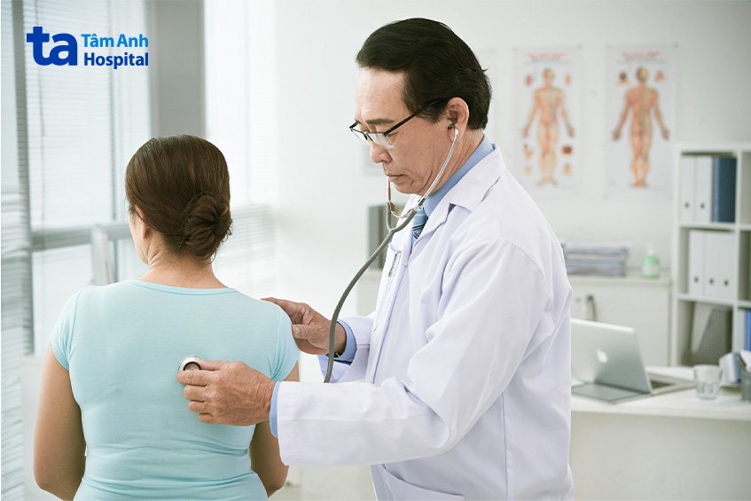 Viêm phổi mãn tính là bệnh lý nguy hiểm cần được thăm khám