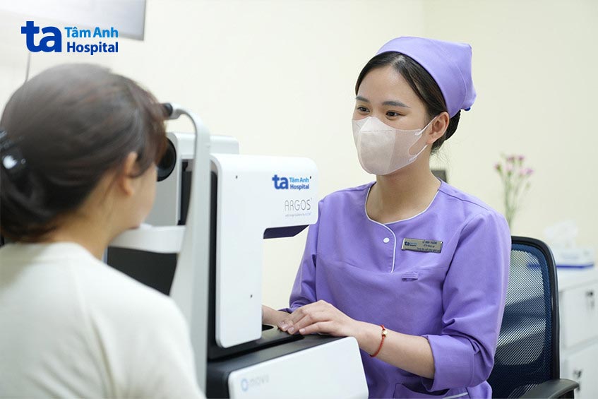 Khám đục thủy tinh thể với thiết bị sinh trắc học nhãn cầu Argos