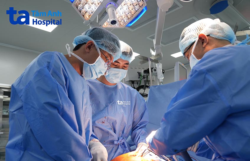 bác sĩ lưu trong ca phẫu thuật