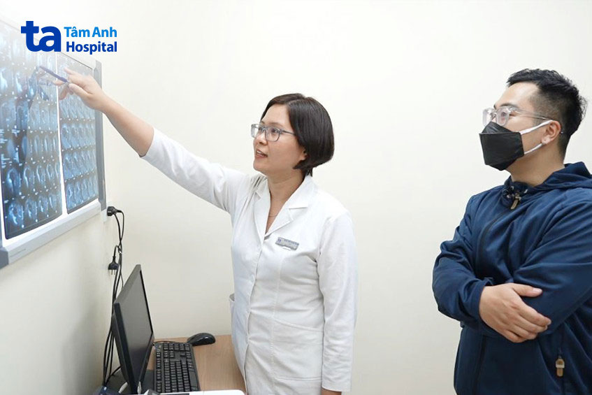 bác sĩ thanh tư vấn về phương pháp điều trị