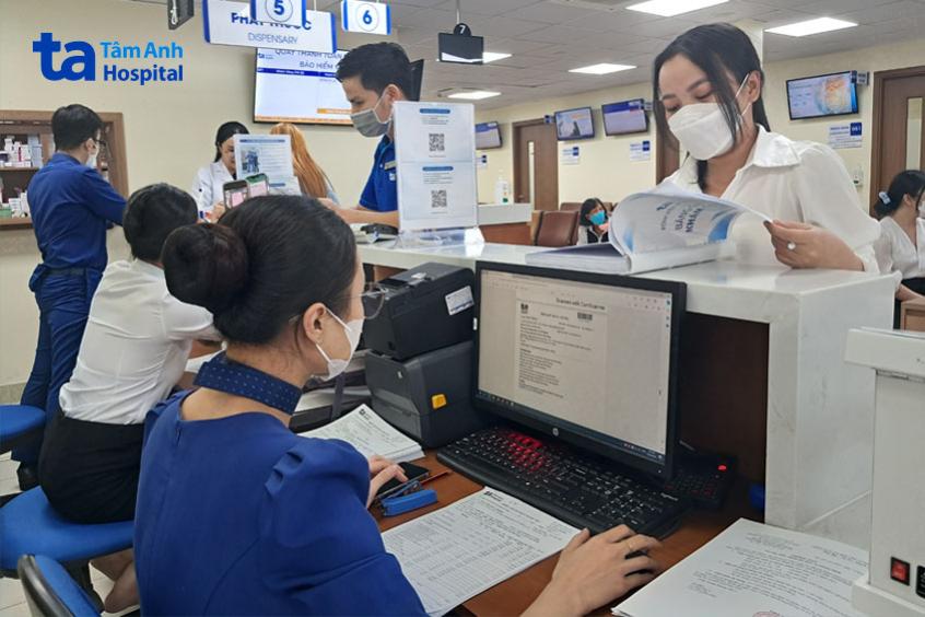 Khách hàng đăng ký khám, tư vấn về bệnh đái tháo đường