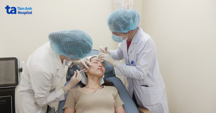 khách hàng tiêm meso tại bv tâm anh