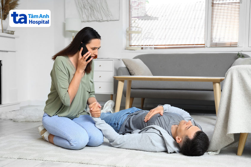 Ngất và ngừng tim là biểu hiện thường thấy ở bệnh nhân mắc block nhĩ thất độ 2