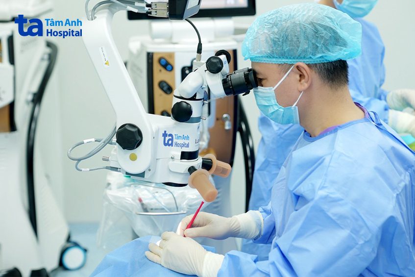 pgs hiệp phẫu thuật phaco cho bệnh nhân