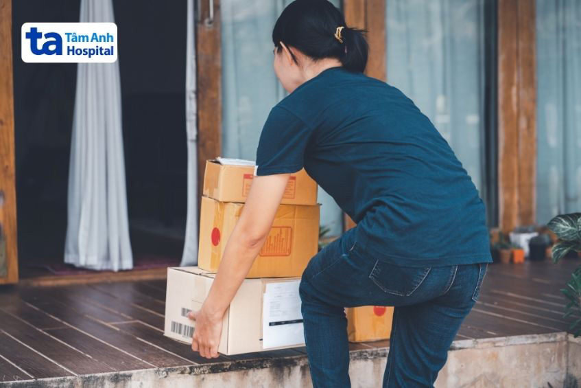 Tránh những công việc nặng nhọc, mang vác nhiều sau chuyển phôi