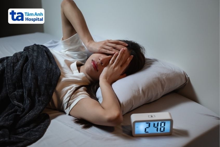 triệu chứng mất ngủ thường xuyên