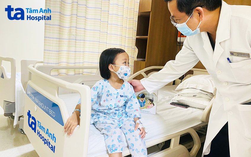 bé bị tắc ruột
