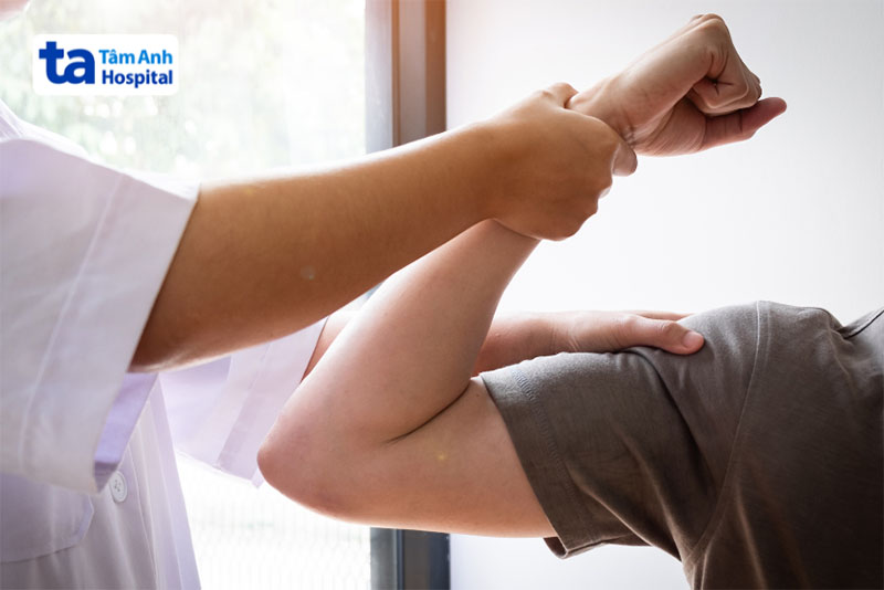 Các bài massage bắp tay nhẹ nhàng giúp cơ bắp thư giãn, cải thiện tuần hoàn máu