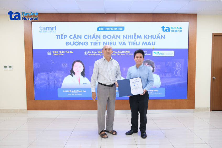 chẩn đoán nhiễm khuẩn đường tiết niệu 8