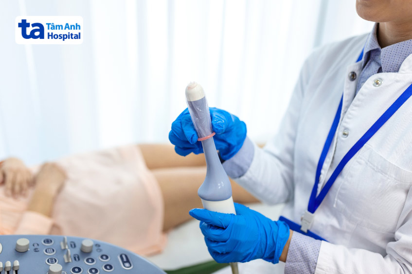 chẩn đoán tình trạng mãn kinh xong có kinh lại thông qua quá trình siêu âm âm đạm