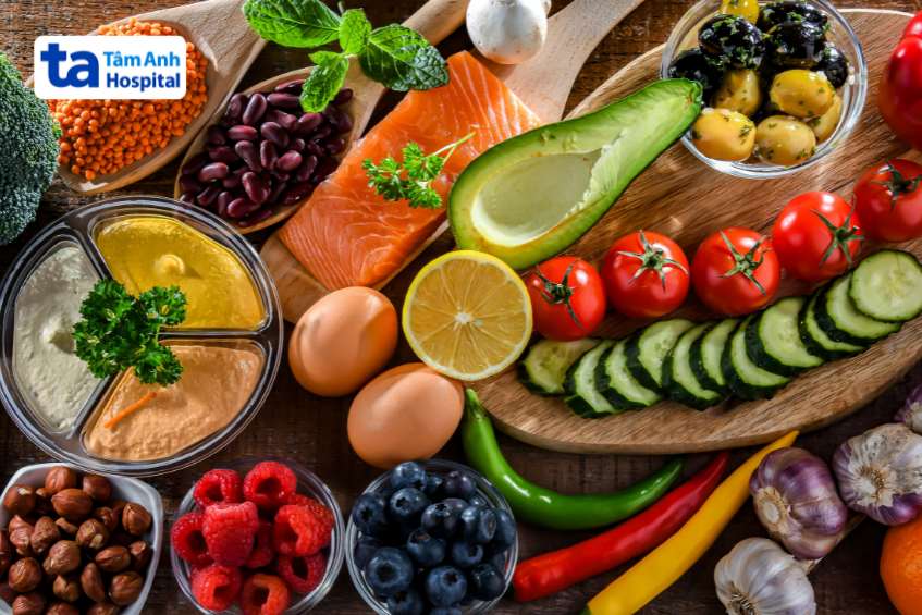 Chế độ ăn hàng ngày của trẻ nên cân bằng