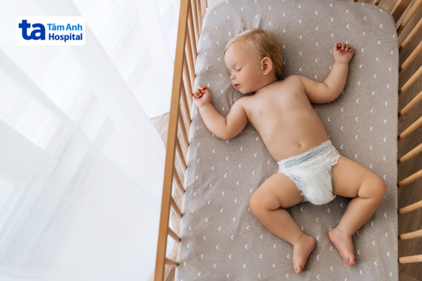cho trẻ nằm ngửa khi ngủ để hạn chế nguy cơ đột tử