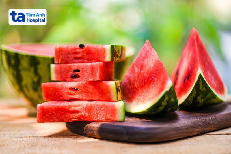 Dưa hấu tốt cho người đau đầu mệt mỏi