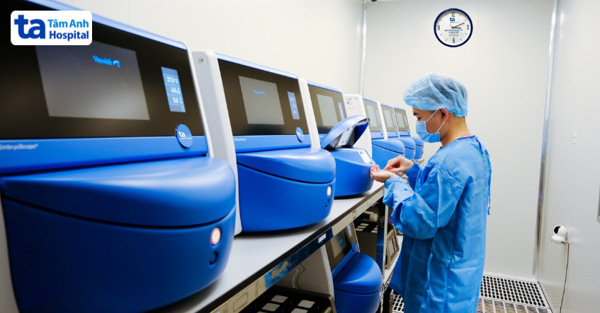 Tủ nuôi cấy phôi tích hợp camera Time-lapse và ứng dụng phần mềm trí tuệ nhân tạo AI