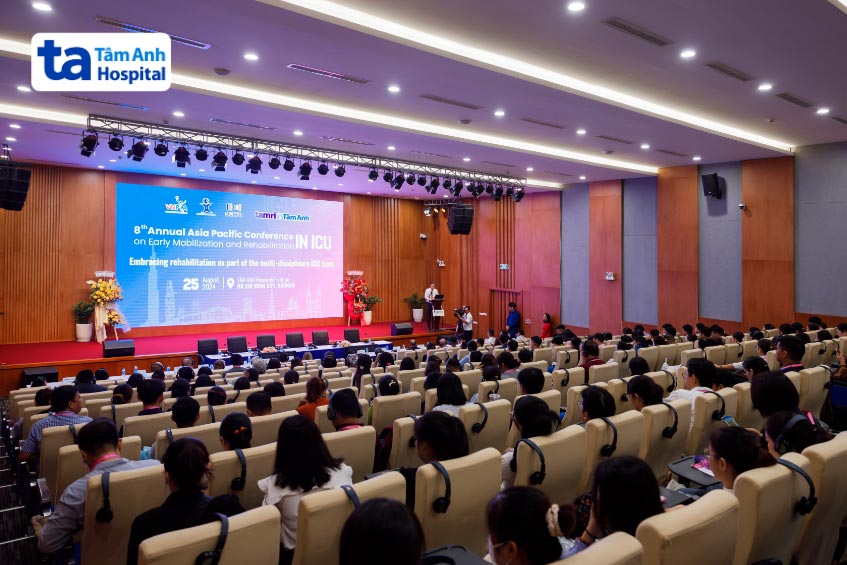 Hội nghị thu hút hơn 200 chuyên gia, bác sĩ trong nước và quốc tế