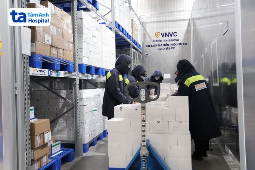 lưu trữ vaccine cho nam nữ tại vnvc