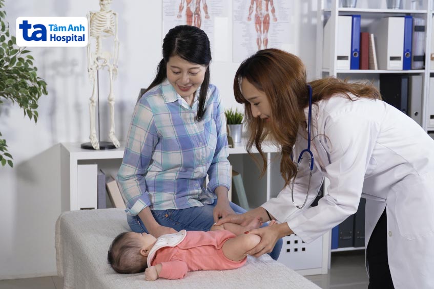 thăm khám cẩn thận trước khi phẫu thuật