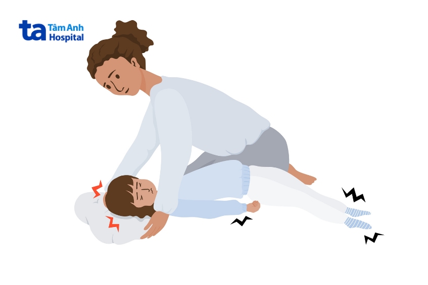 trẻ bị động kinh cần sơ cứu đúng cách