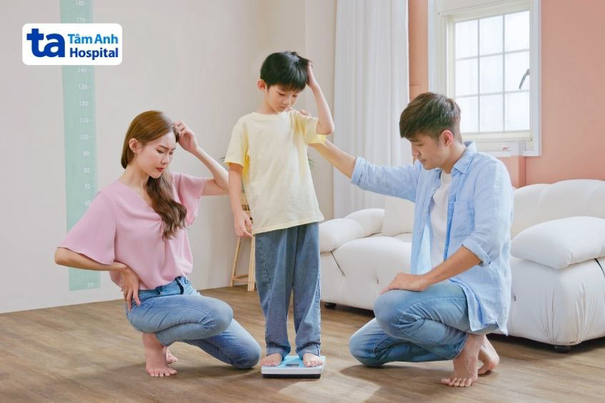 trẻ suy dinh dưỡng độ 2 chỉ bằng 60-70% chuẩn cân nặng của trẻ cùng tuổi