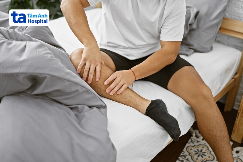 triệu chứng chân không yên