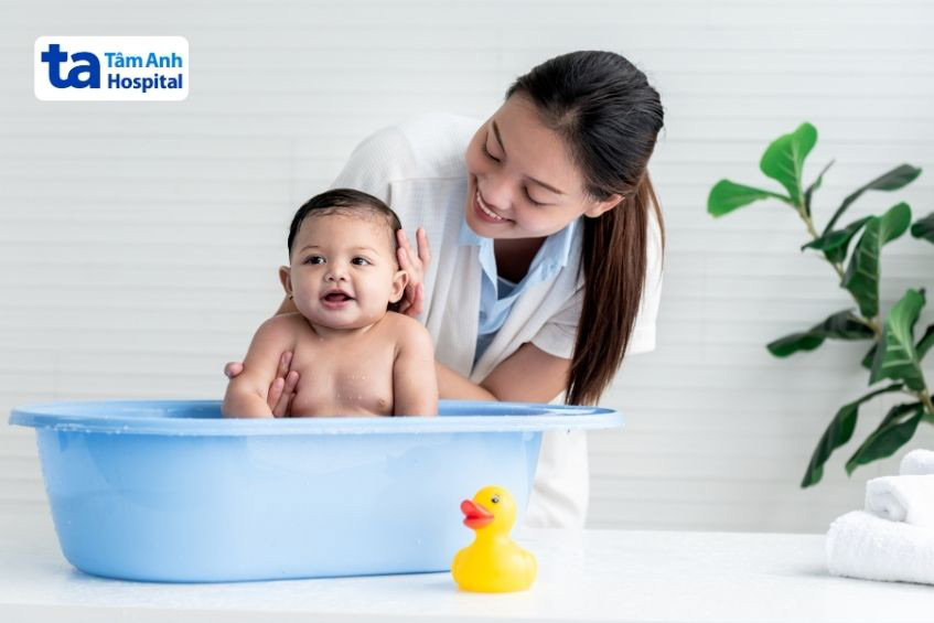 vệ sinh cá nhân sạch sẽ cho trẻ hàng ngày