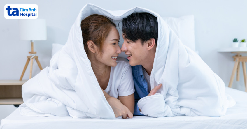 Vợ chồng nên trao đổi với bác sĩ về thời gian phù hợp để cả hai có thể quan hệ trở lại sau chuyển phôi