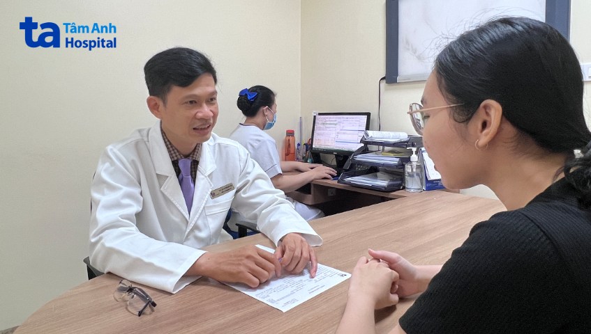 vú nổi cục cứng không đau