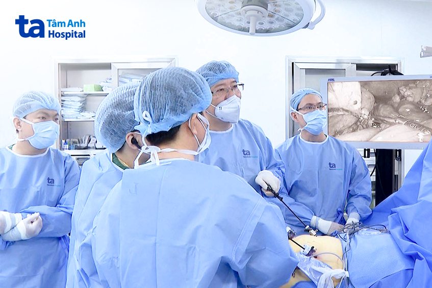 Bác sĩ nạo 51 hạch, cắt bán phần dạ dày triệt căn ung thư