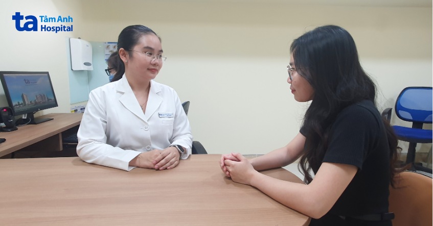 chẩn đoán viêm da tiếp xúc côn trùng