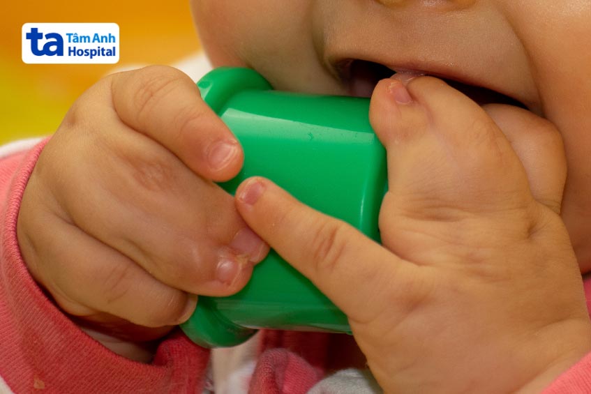 gây khó khăn cho trẻ trong sinh hoạt