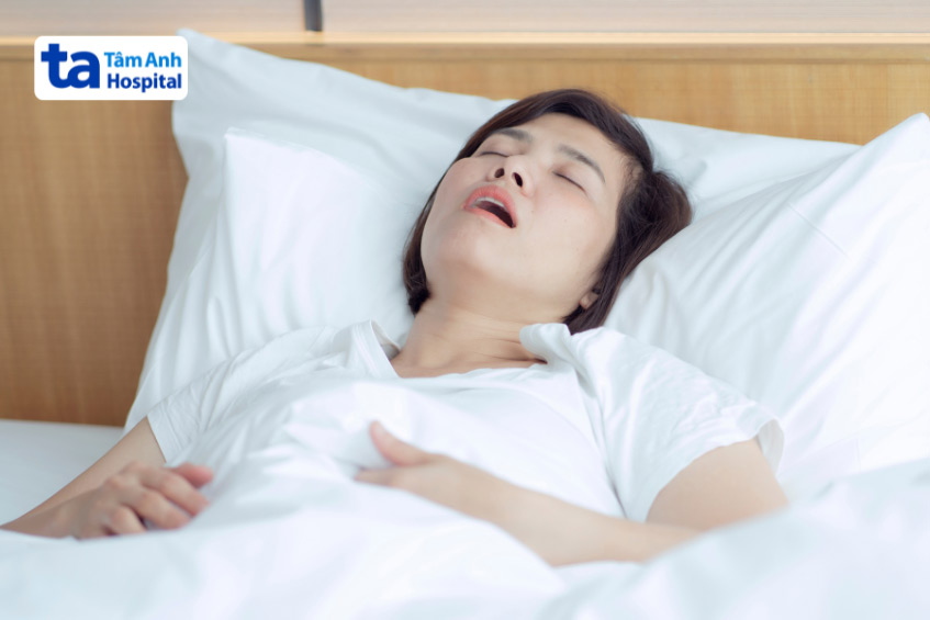 Người bệnh suy tim phân suất tống máu bảo tồn gặp triệu chứng khó thở khi nằm