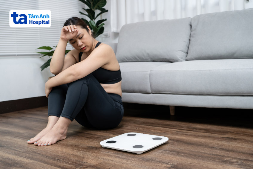 Người bệnh tăng huyết áp thường bị tăng cân do ăn nhiều muối và cơ thể tích nước