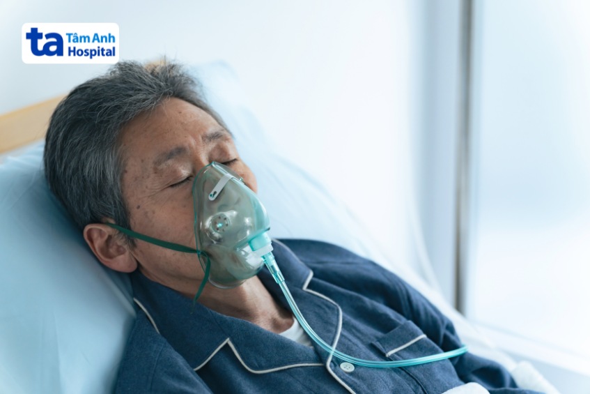 Người già khi bị viêm phổi dễ rơi vào tình trạng nguy hiểm