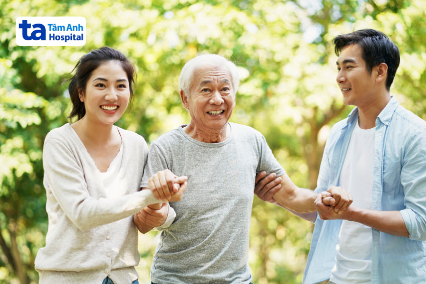 Người thân nên có sự quan tâm, chăm sóc tốt cho bệnh nhân sau đặt stent