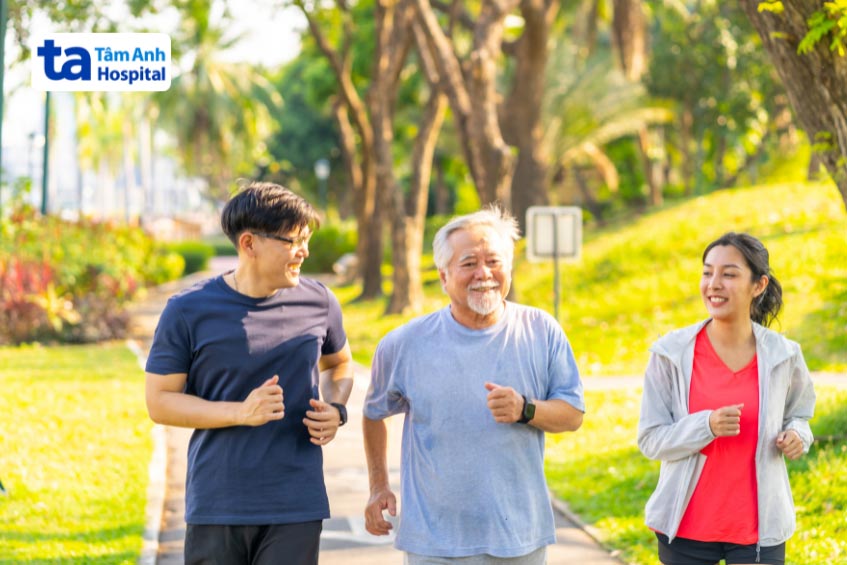 Người sau khi đặt stent nên luyện tập thể thao ở cường độ vừa phải đều đặn mỗi ngày