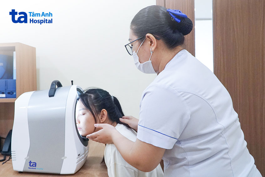 soi da chuyên sâu bằng máy phân tích da thế hệ mới