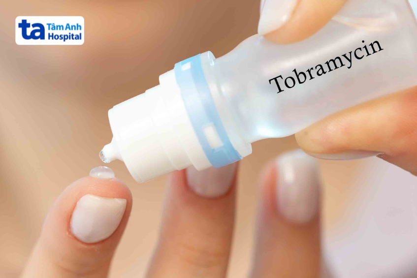 Thuốc nhỏ mắt Tobramycin thường được sử dụng