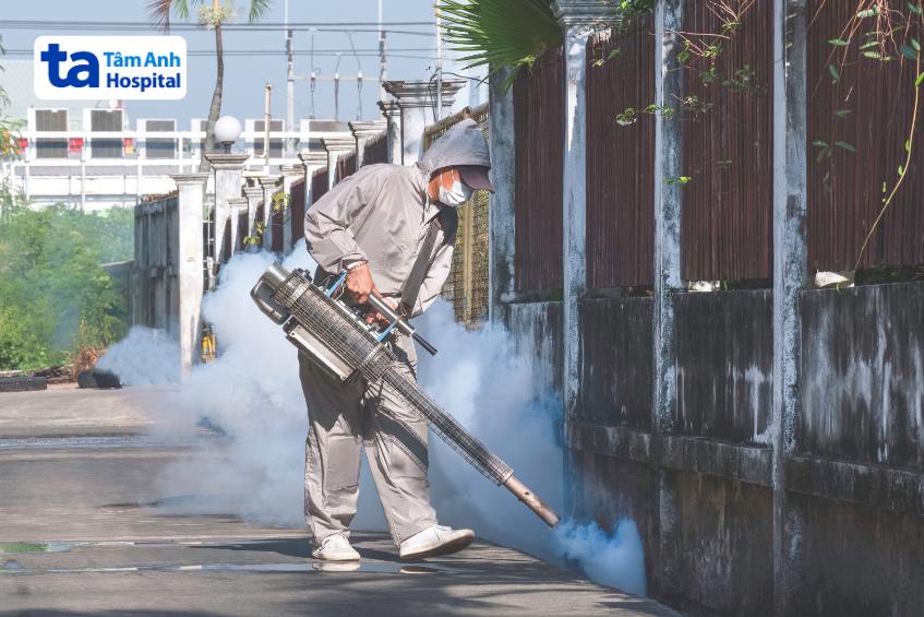 tránh muỗi gây sốt xuất huyết