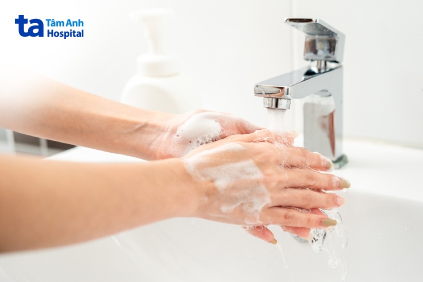 vệ sinh không đúng cách có thể làm đứt bao quy đầu