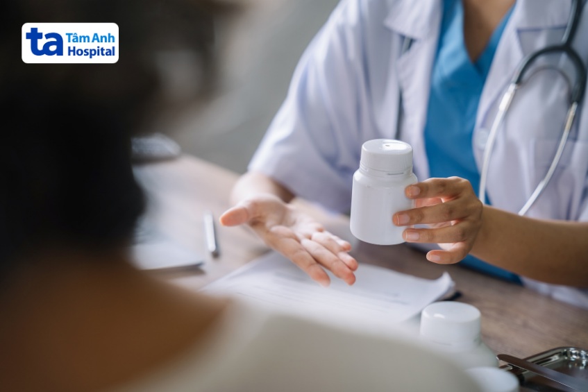 viêm phổi mắc phải tại bệnh viện sử dụng một số loại thuốc