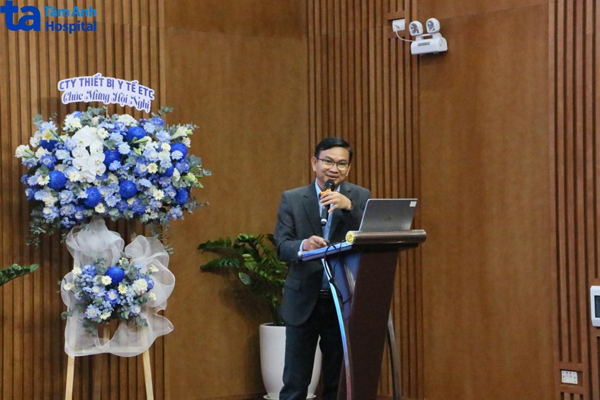 bs phạm hữu tùng phát biểu tại hội thảo