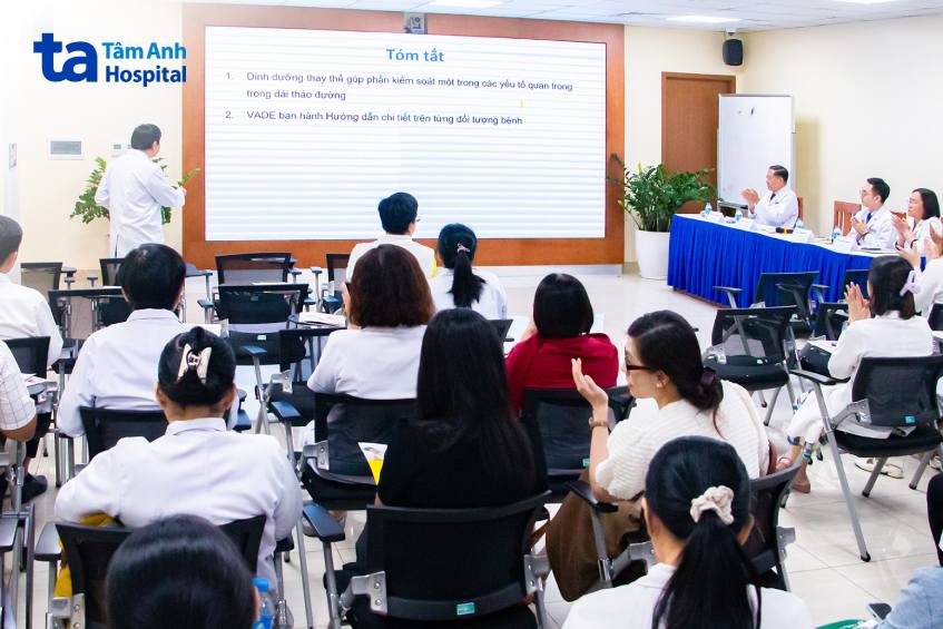 Buổi sinh hoạt khoa học đã diễn ra sôi nổi