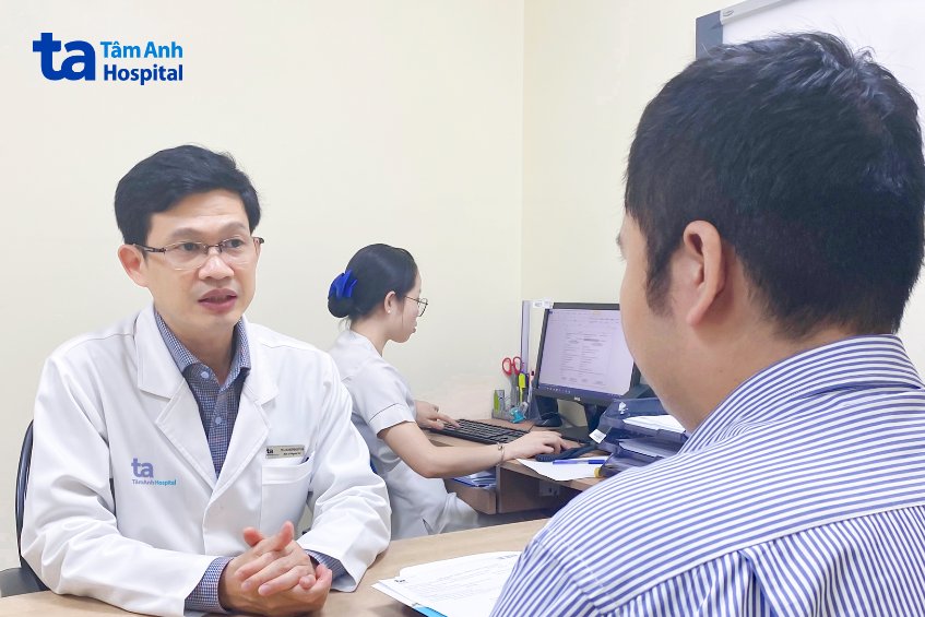 cắt tuyến vú giấu sẹo