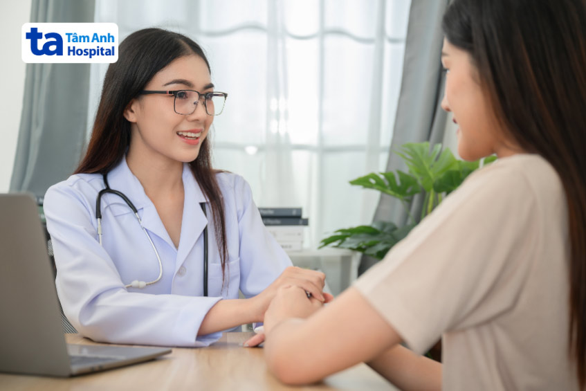 đặt lịch hẹn khám thai với bác sĩ khi mang thai ở tuần thứ 4