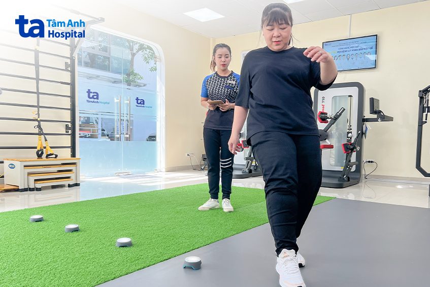 Giảm 9,9 kg sau 10 tuần điều trị