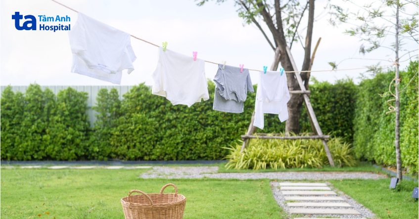 giặt và phơi khô quần áo