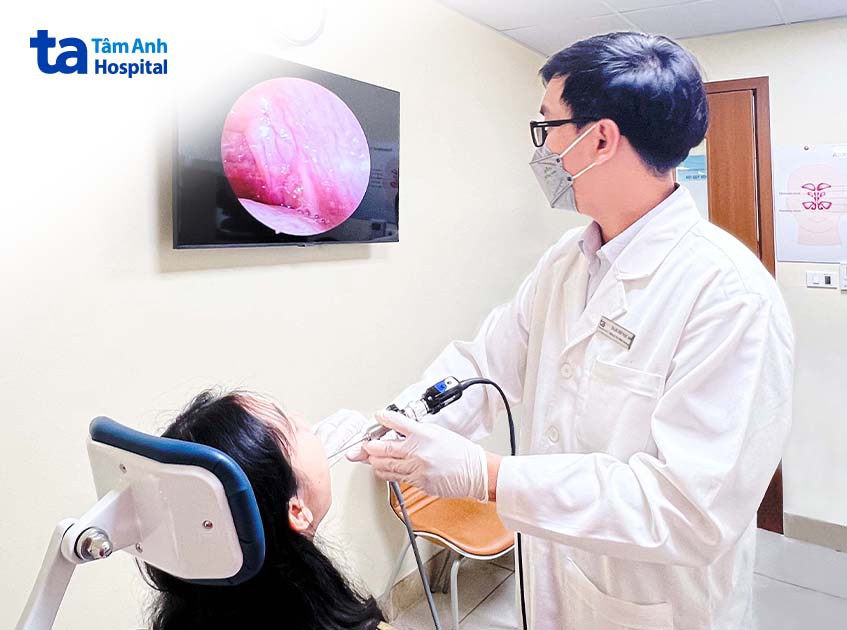 nội soi họng cho bệnh nhân